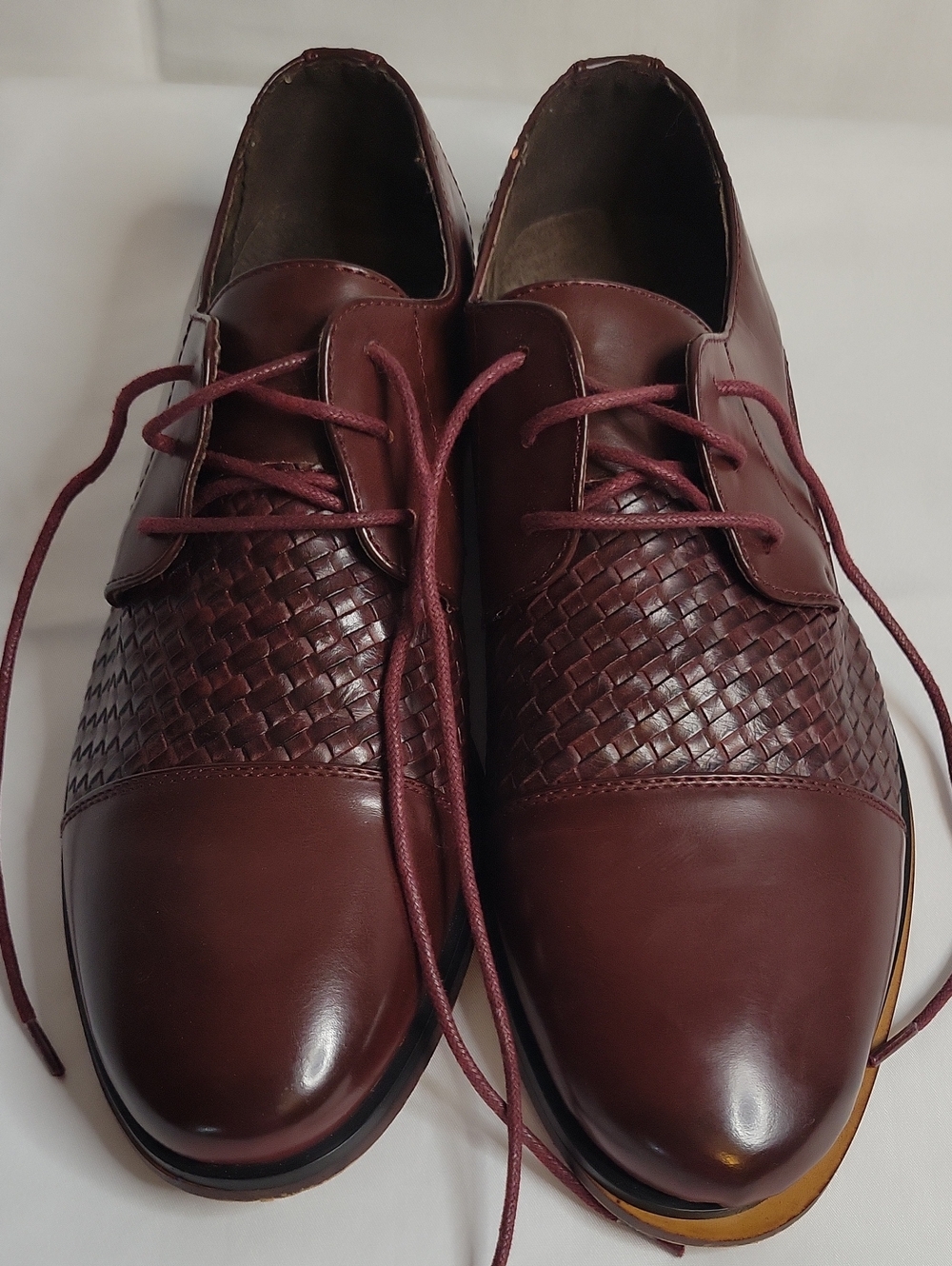 Men's Woven Cap-Toe Derby Shoes in Burgundy